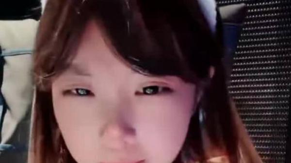 极品身材嫩妹身穿圣诞服和男友在KTV里疯狂做爱啪啪大屌无情抽插